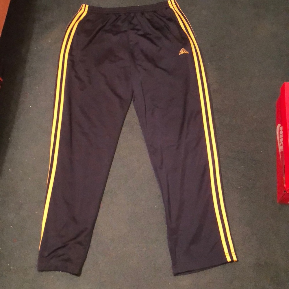 Adidas sweatpants